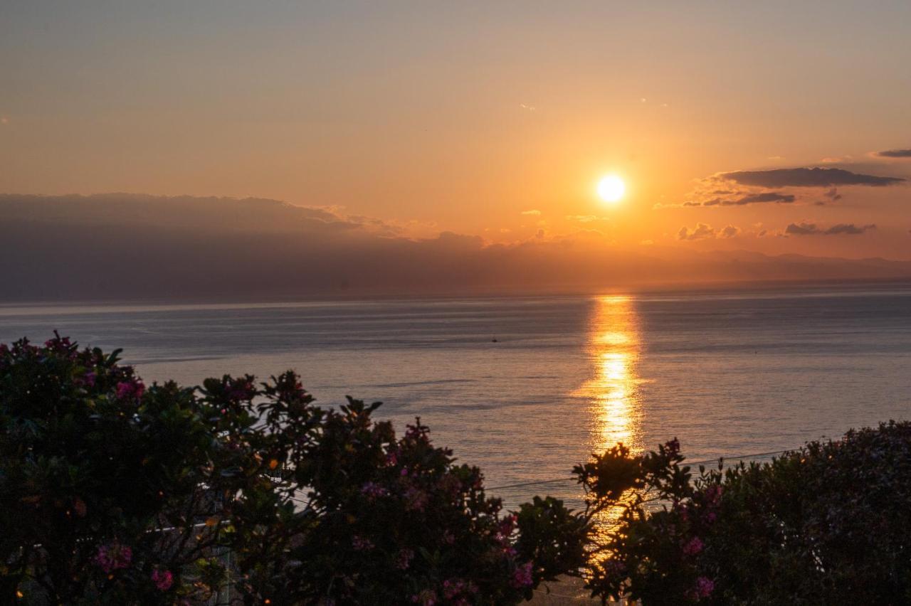 Villaer Luxury Taorum With Spectacular Sea Views In