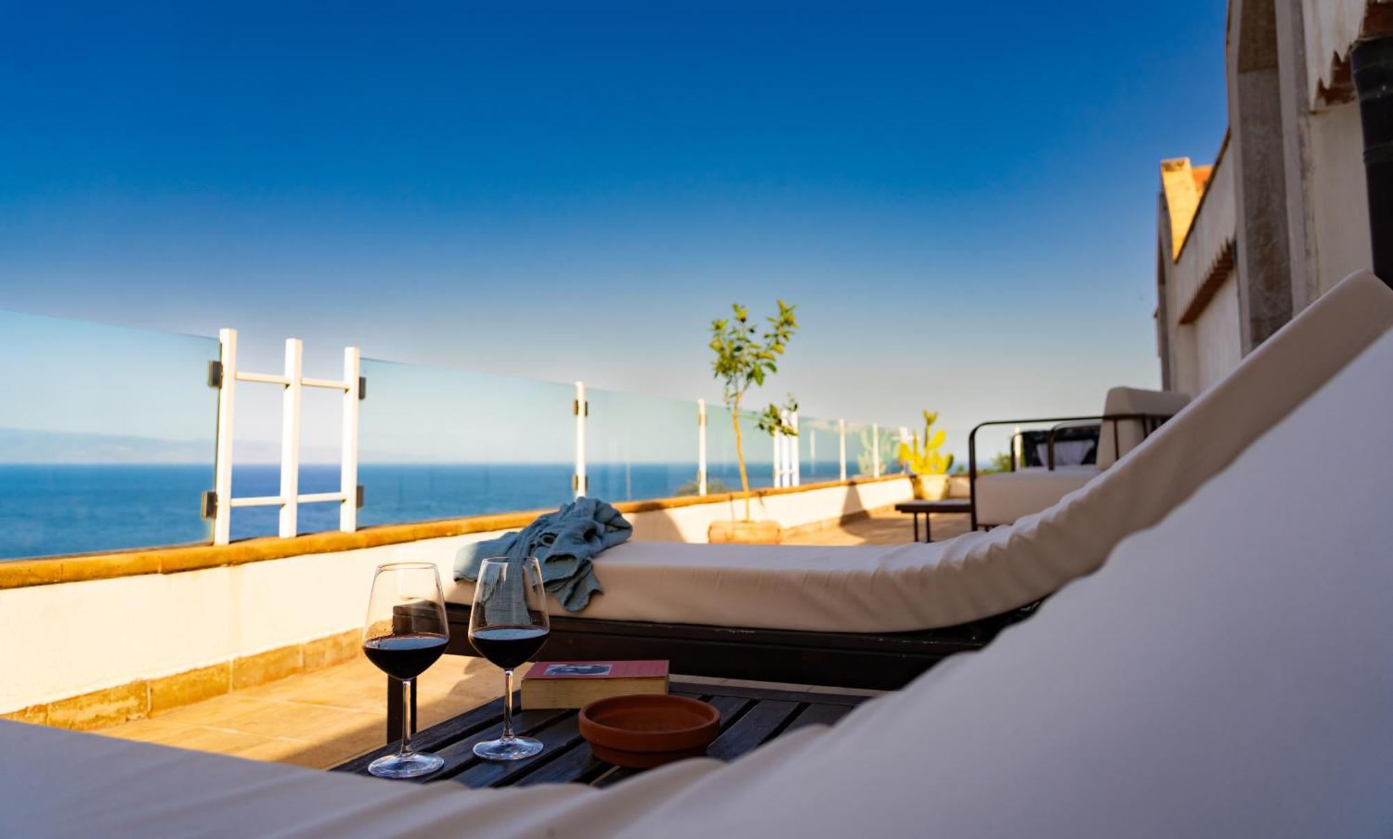 Luxury Taorum With Spectacular Sea Views In Villaer