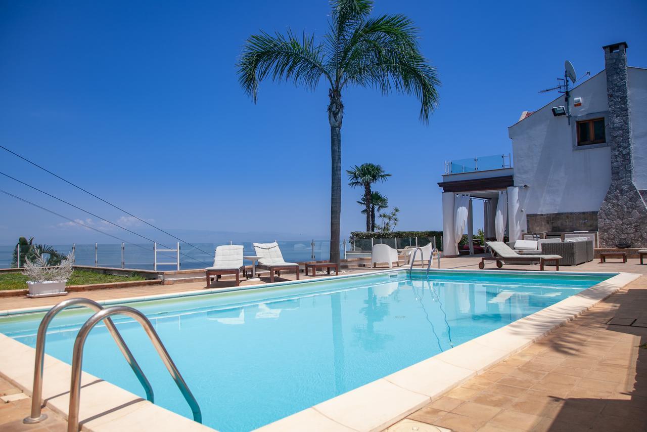Villaer Luxury Taorum With Spectacular Sea Views In *